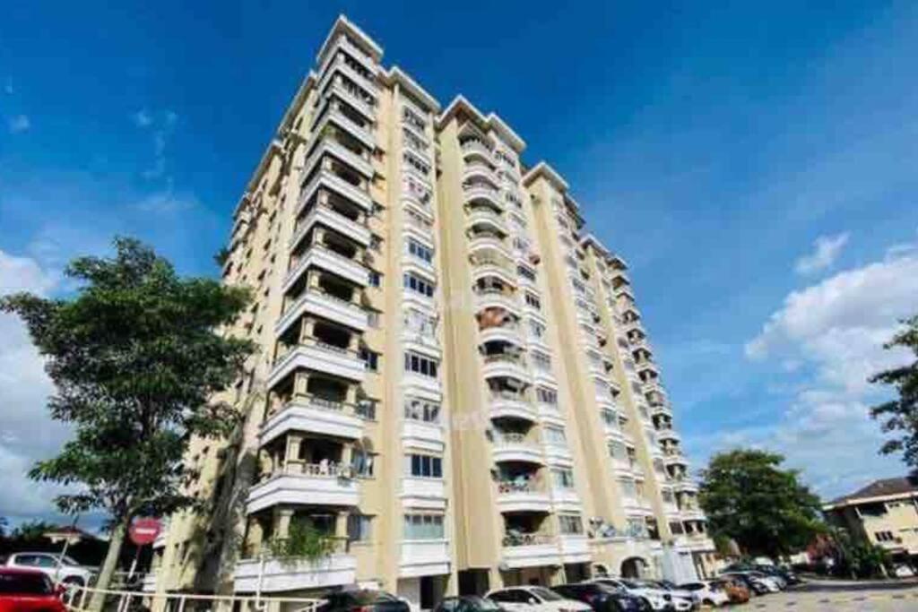 The Nest - Cozy 3-Bedroom Condo, Shah Alam Exterior foto